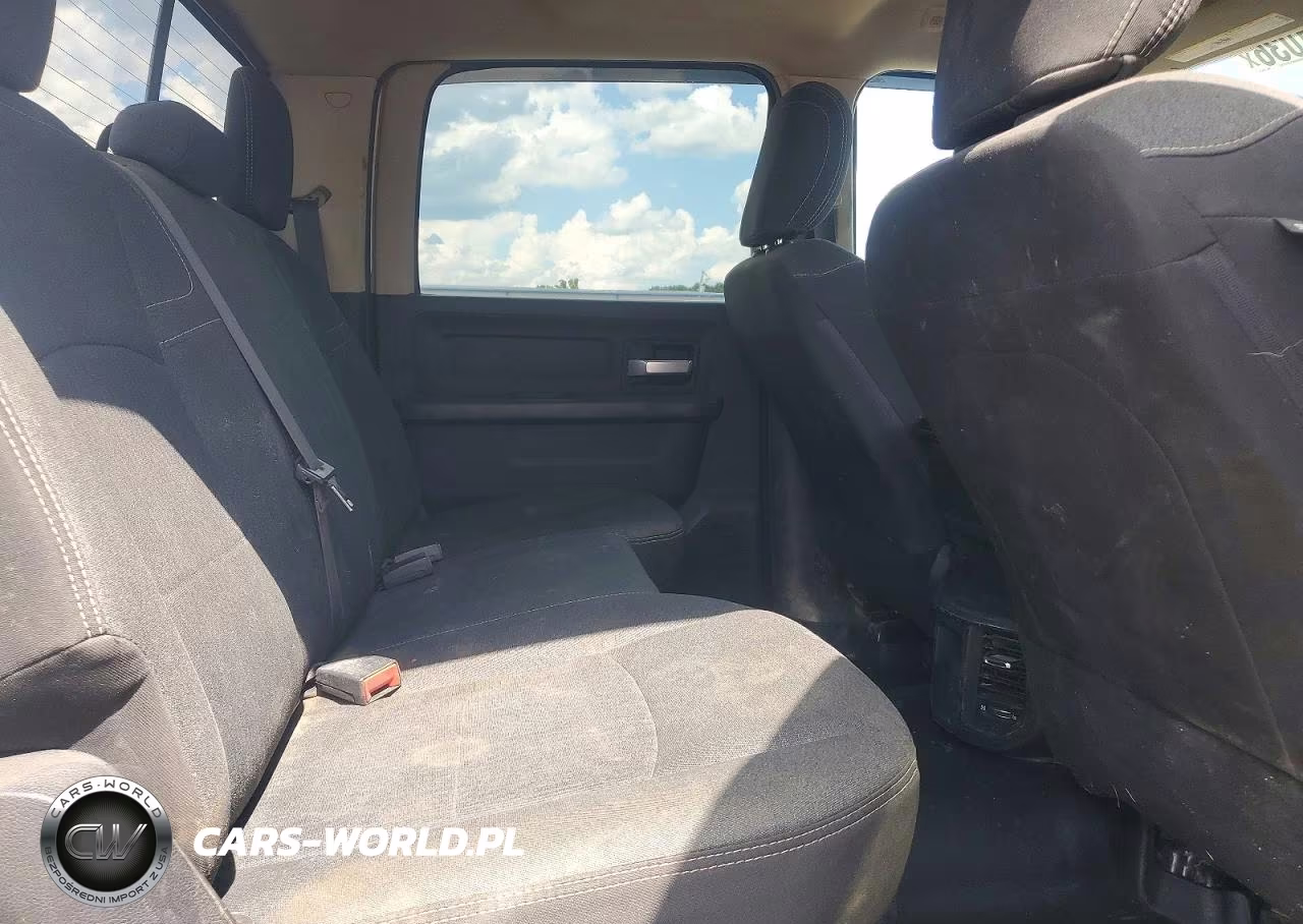 2019 Ram 2500 Tradesman VIN:3C6UR5CJ3KG676778 - 10