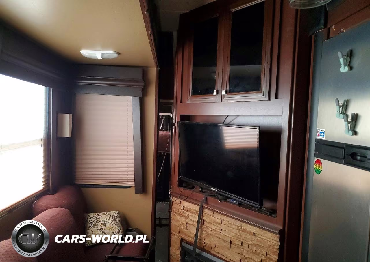 2015 Keystone Voltage Camper VIN:4YDF36024FZ991095 - 6