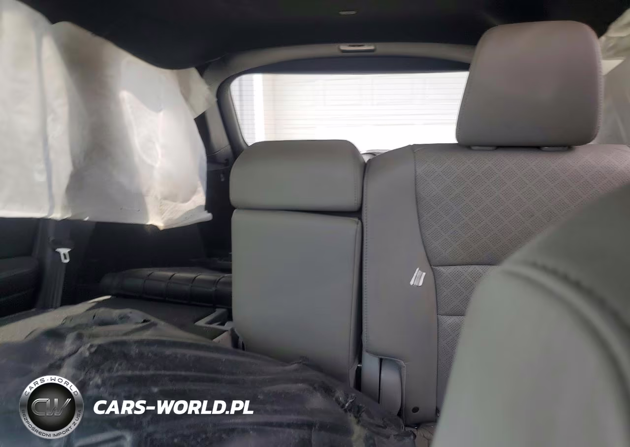 2019 Honda Passport Elite VIN:5FNYF8H03KB006478 - 10