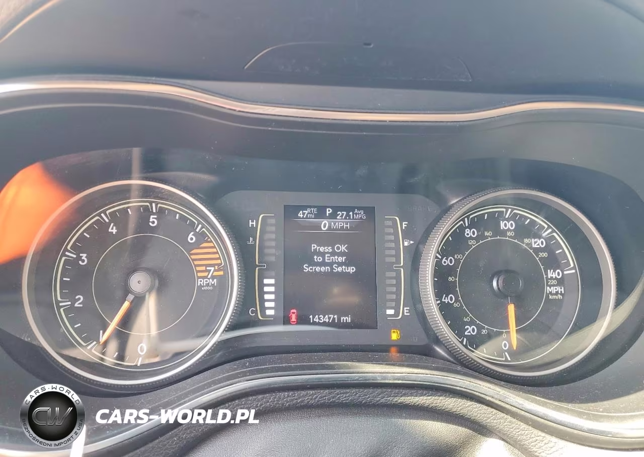 2019 Jeep Cherokee Latitude Plus VIN:1C4PJMLB5KD310320 - 9