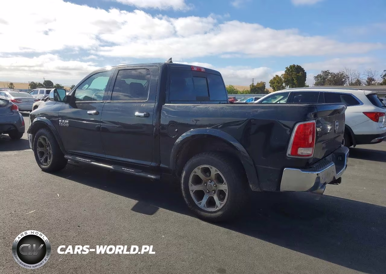 2018 Ram 1500 Laramie VIN:1C6RR7NM4JS355185 - 2