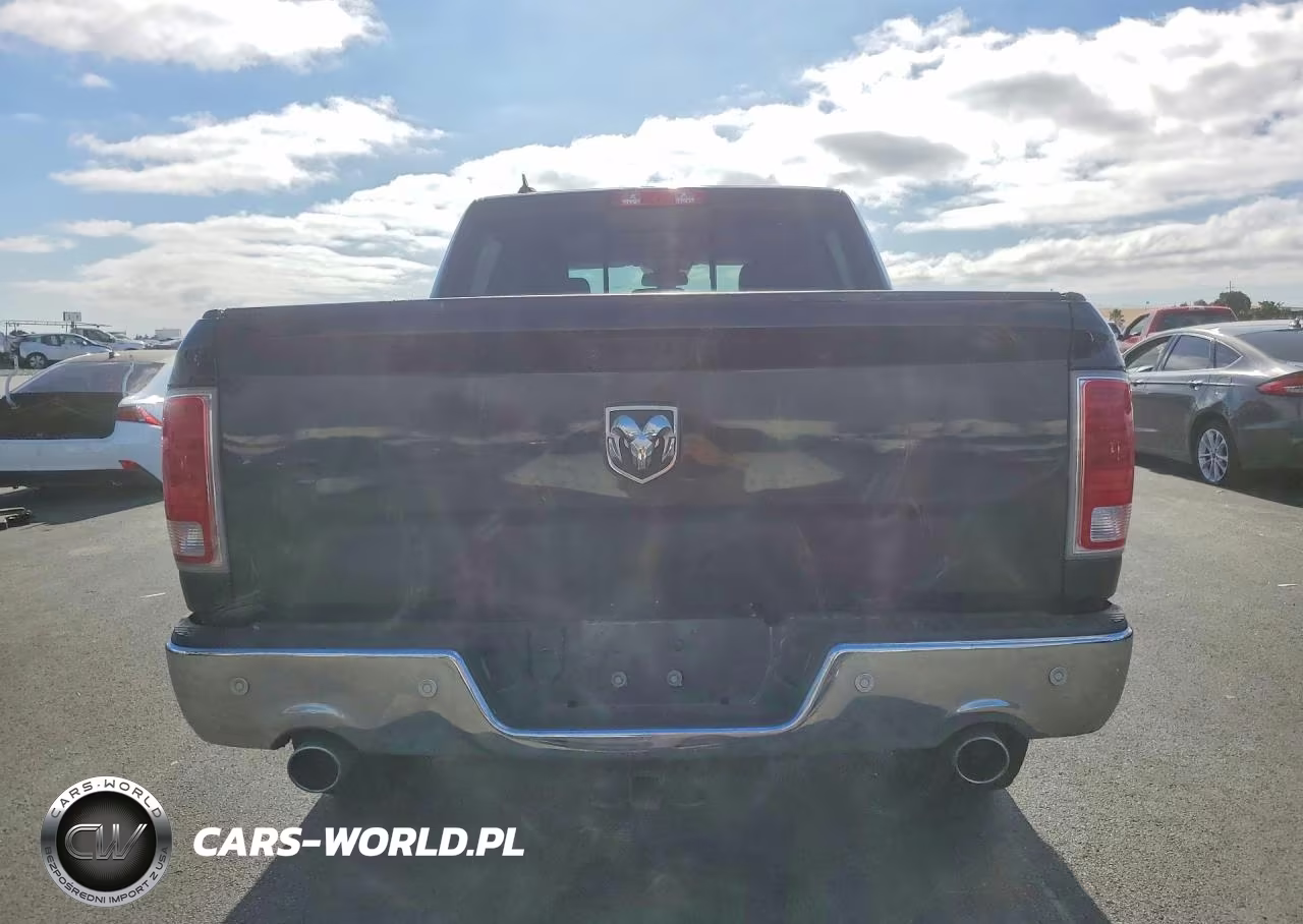 2018 Ram 1500 Laramie VIN:1C6RR7NM4JS355185 - 6