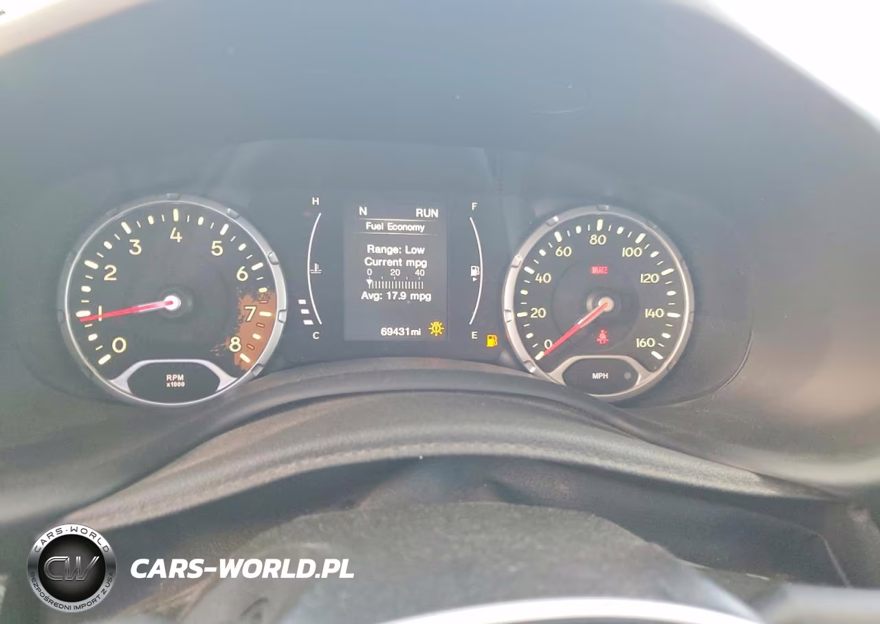 2017 Jeep Renegade Sport VIN:ZACCJAAH5HPG17551 - 9
