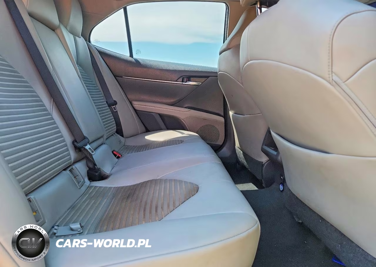 2018 Toyota Camary VIN:4T1B11HK9JU024823 - 10
