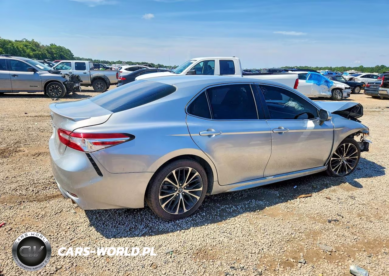 2018 Toyota Camary VIN:4T1B11HK9JU024823 - 3