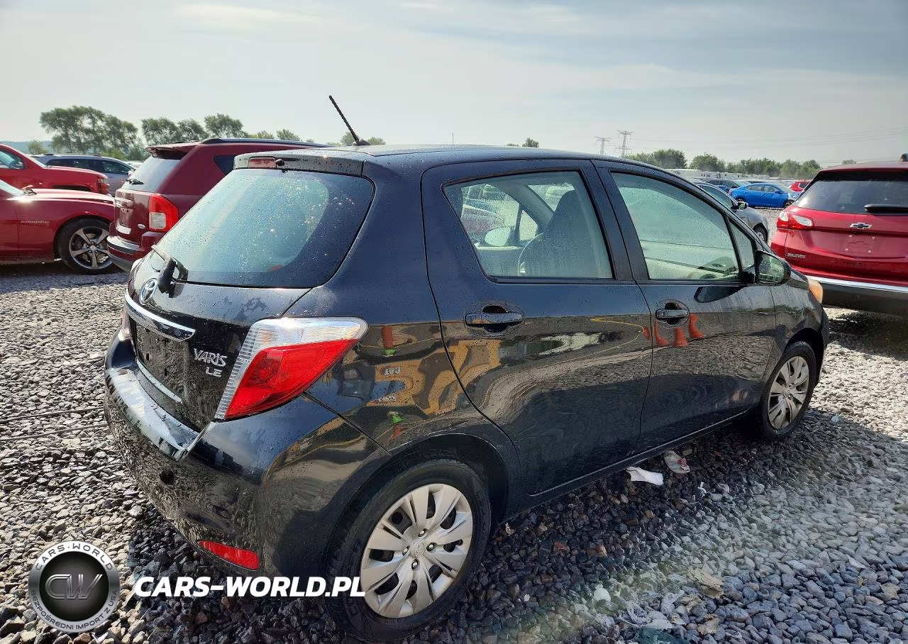 2014 Toyota Yaris 5-Door Le VIN:JTDKTUD35ED574153 - 3