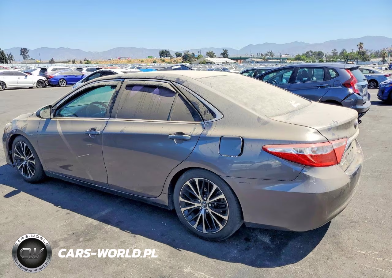 2015 Toyota Camry Le VIN:4T4BF1FK2FR463072 - 2