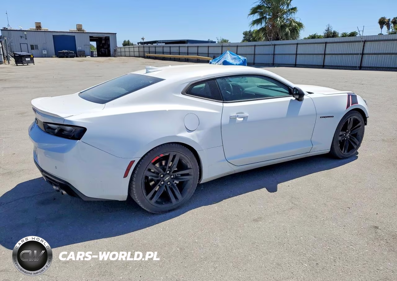 2017 Chevrolet Camaro Lt VIN:1G1FD1RS1H0199024 - 3