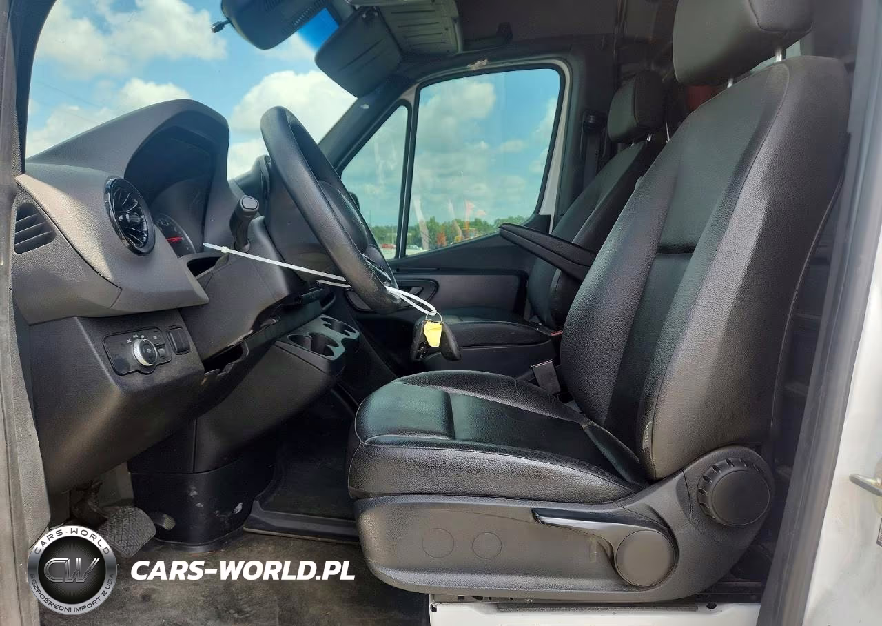2021 Frht - Freightliner Unknown VIN:W2Y40CHY4MT069855 - 7