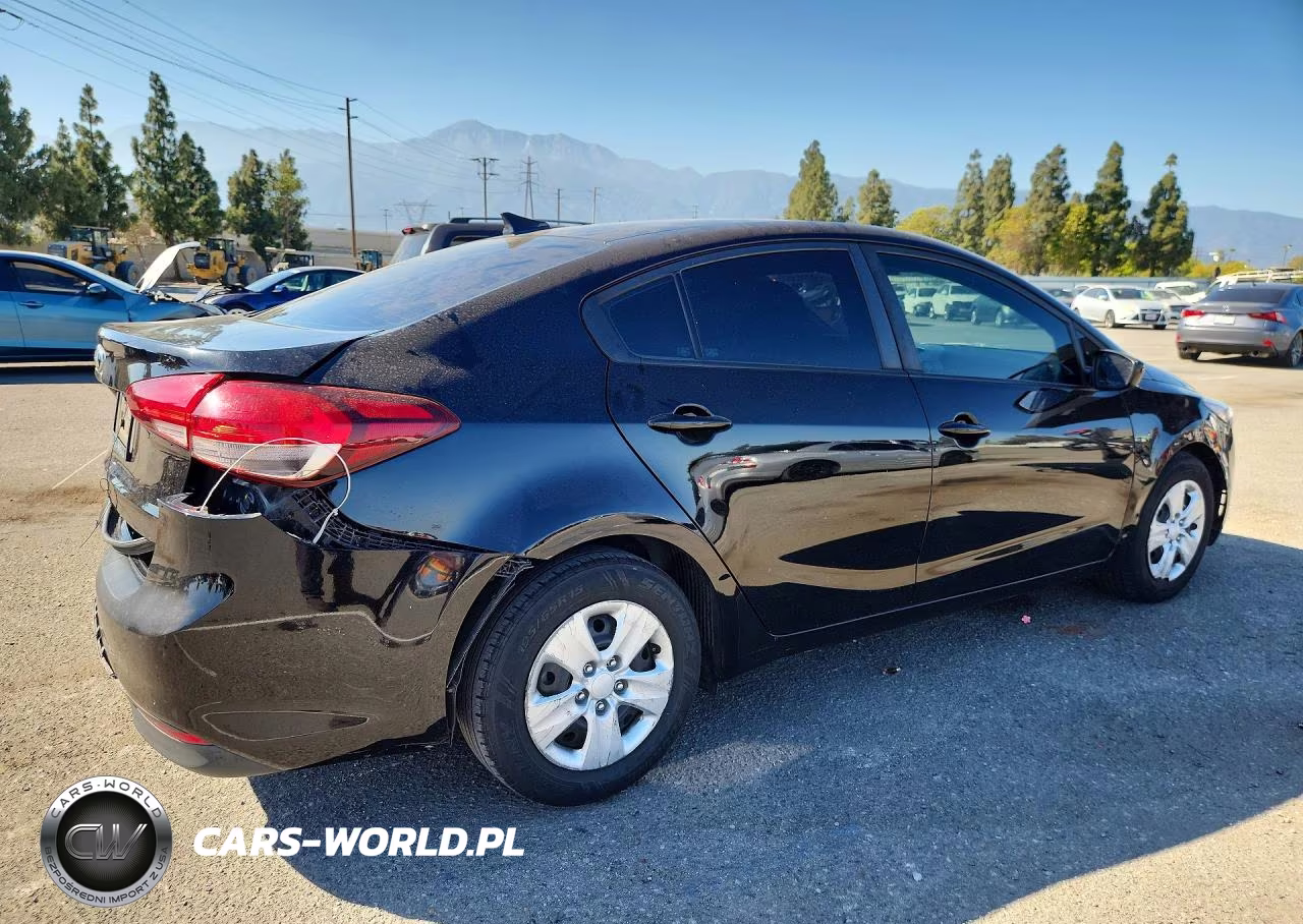 2018 Kia Forte Lx VIN:3KPFL4A73JE212324 - 3