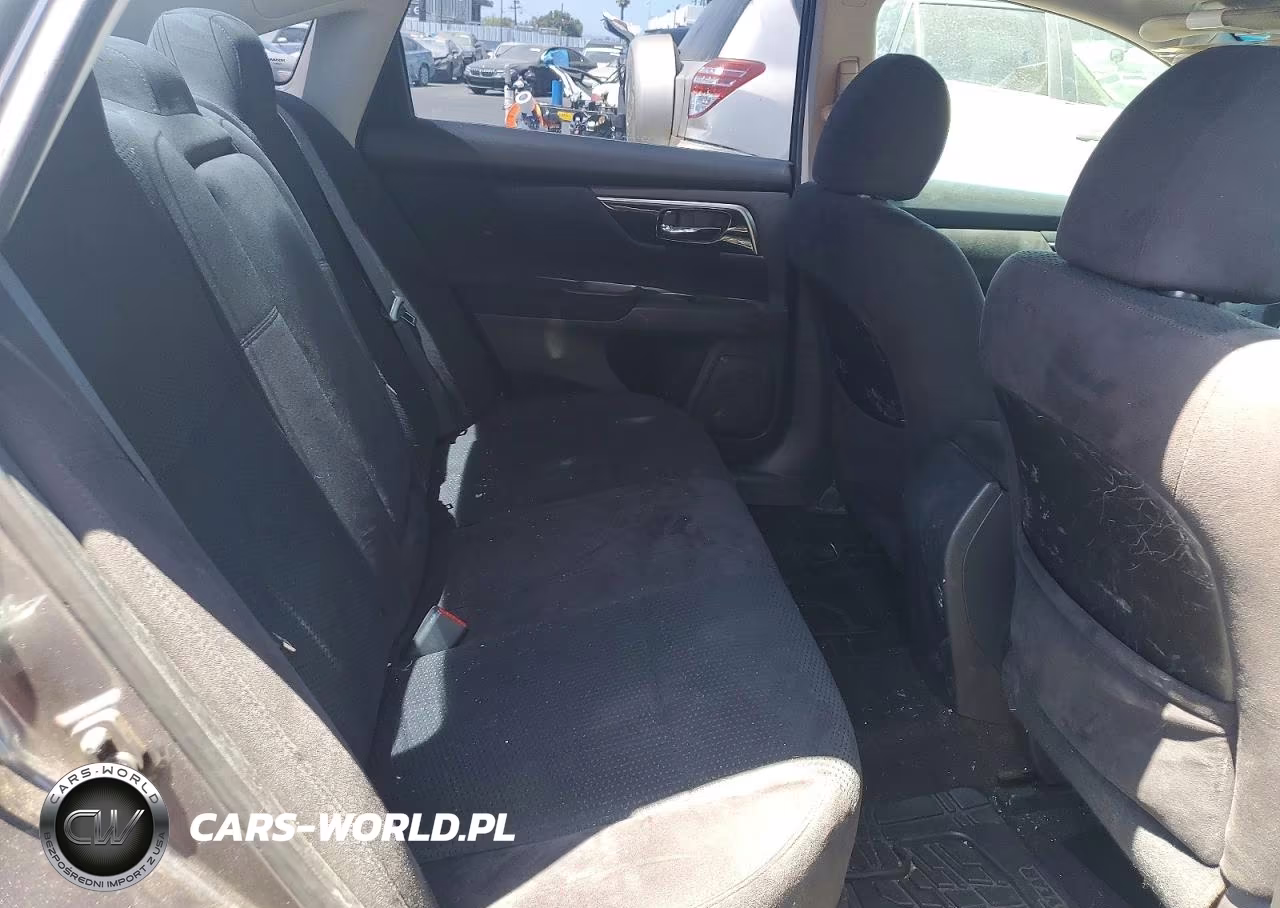 2014 Nissan Altima 2.5 S VIN:1N4AL3AP0EN258480 - 10