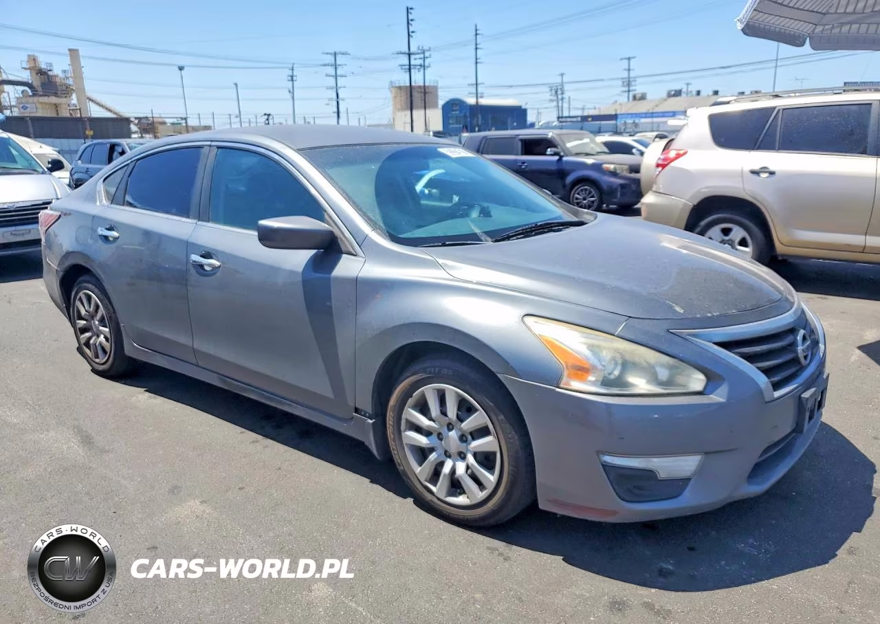 2014 Nissan Altima 2.5 S VIN:1N4AL3AP0EN258480 - 4