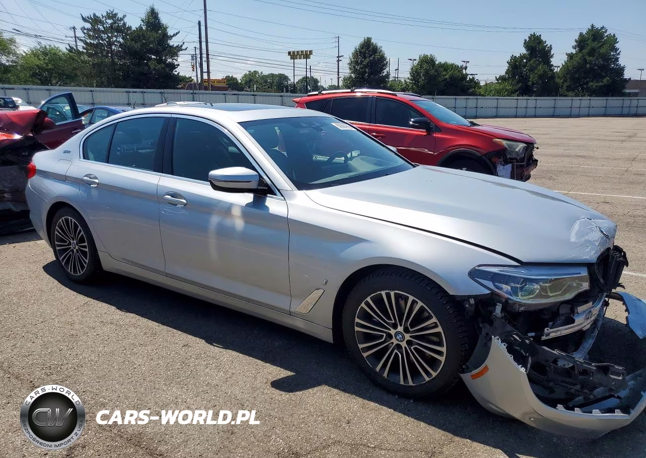 2019 BMW 530Xe VIN:WBAJB1C59KB375966 - 4