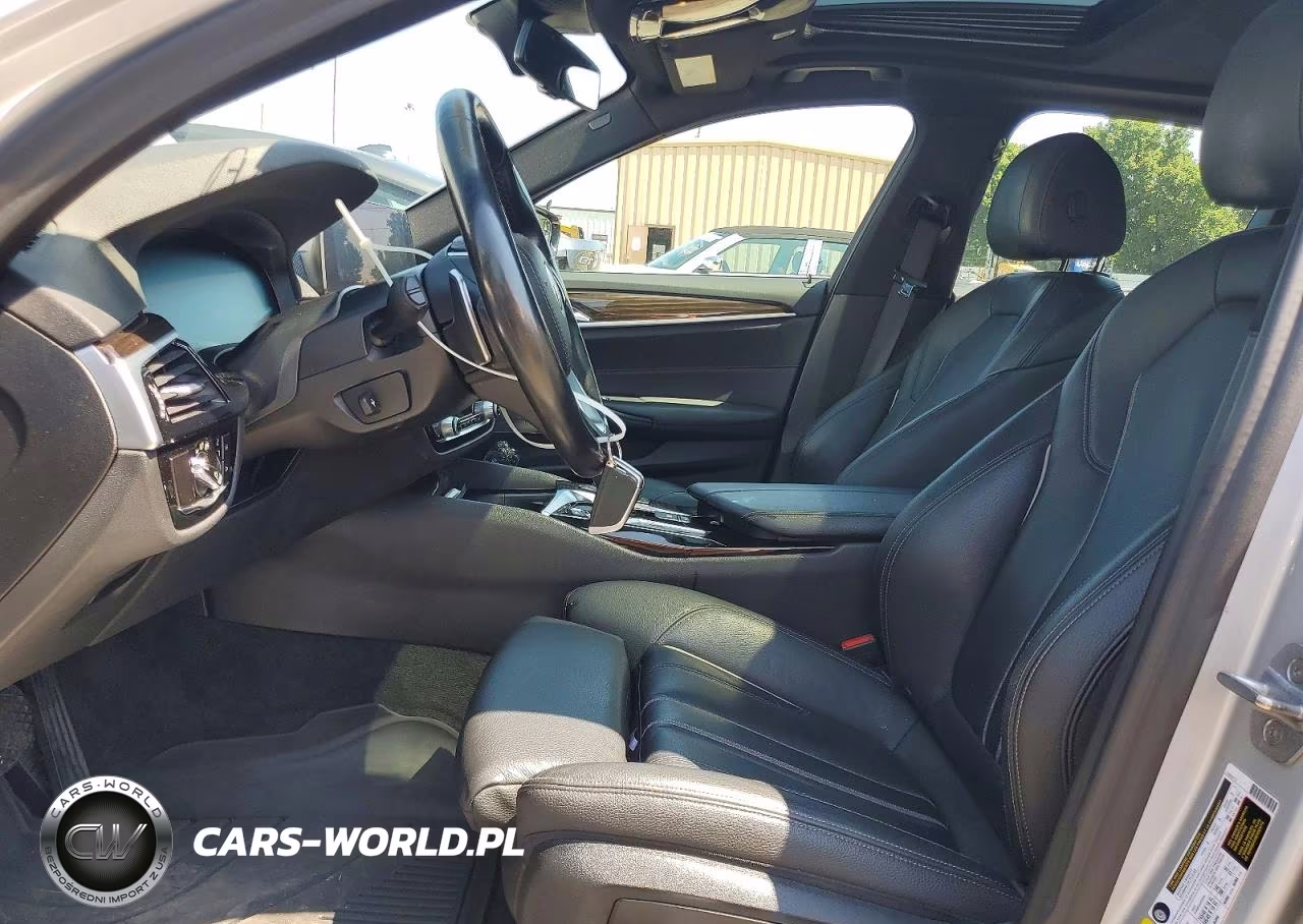 2019 BMW 530Xe VIN:WBAJB1C59KB375966 - 7