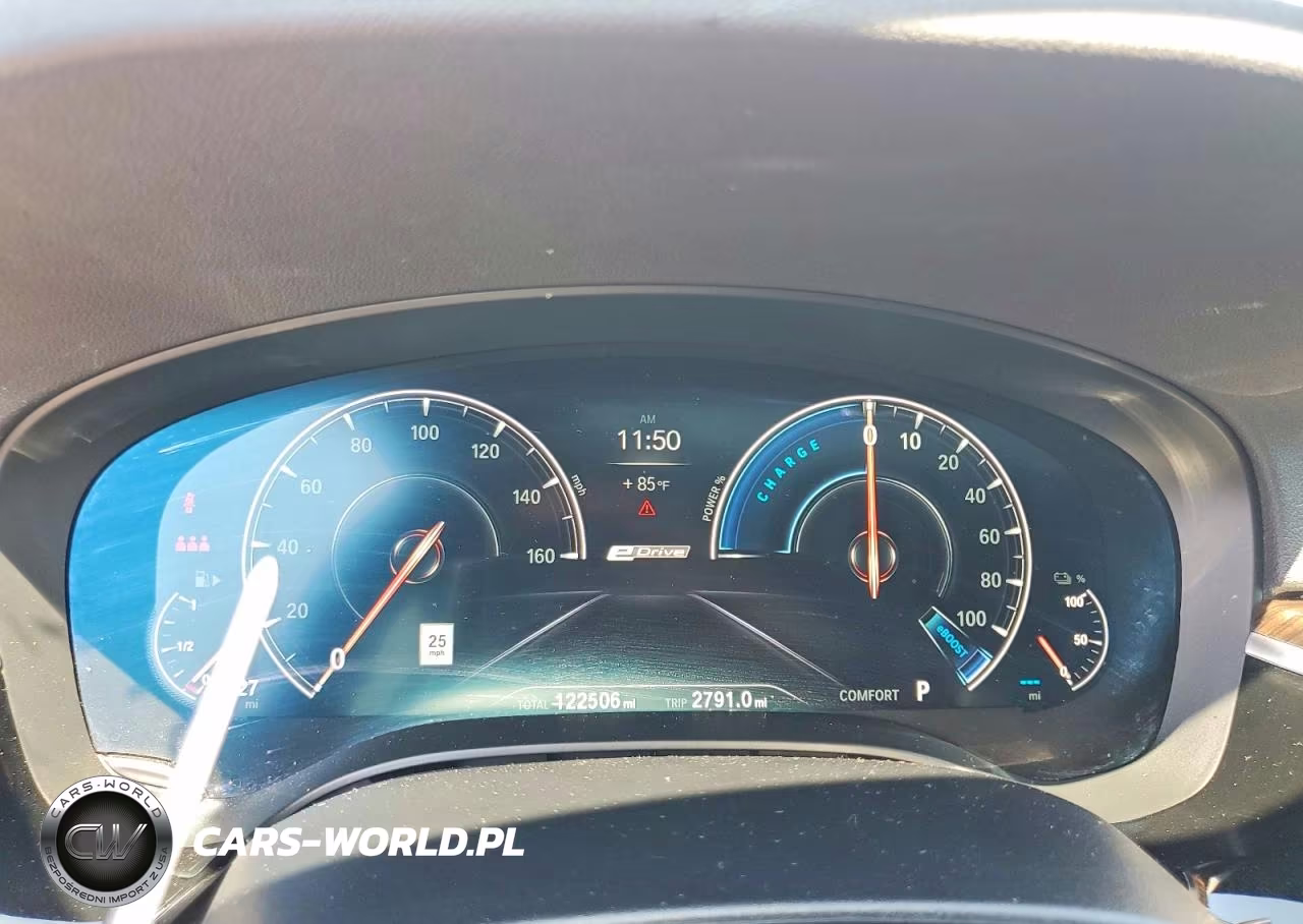 2019 BMW 530Xe VIN:WBAJB1C59KB375966 - 9