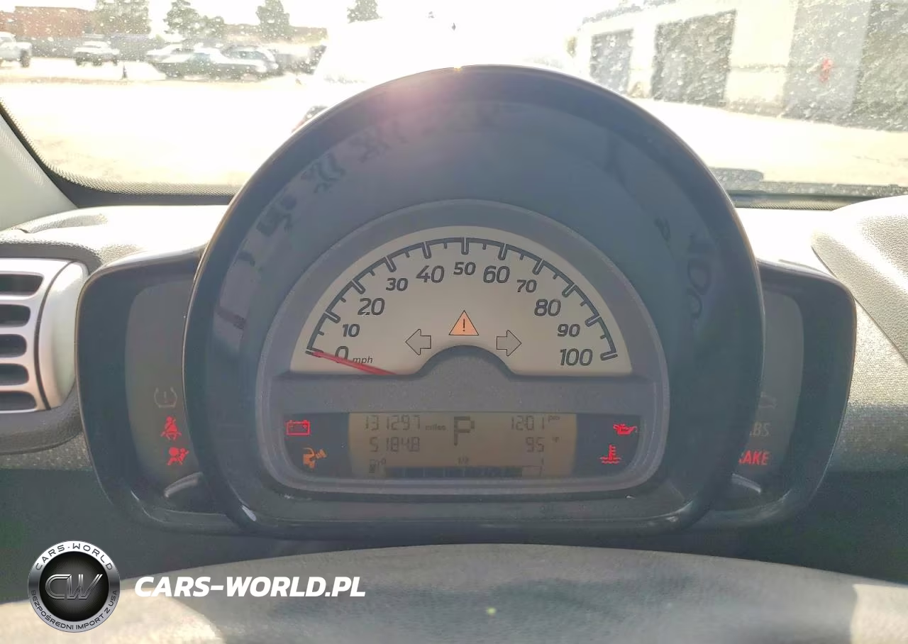 2010 Smart Fortwo Pure VIN:WMEEJ3BA0AK385352 - 9