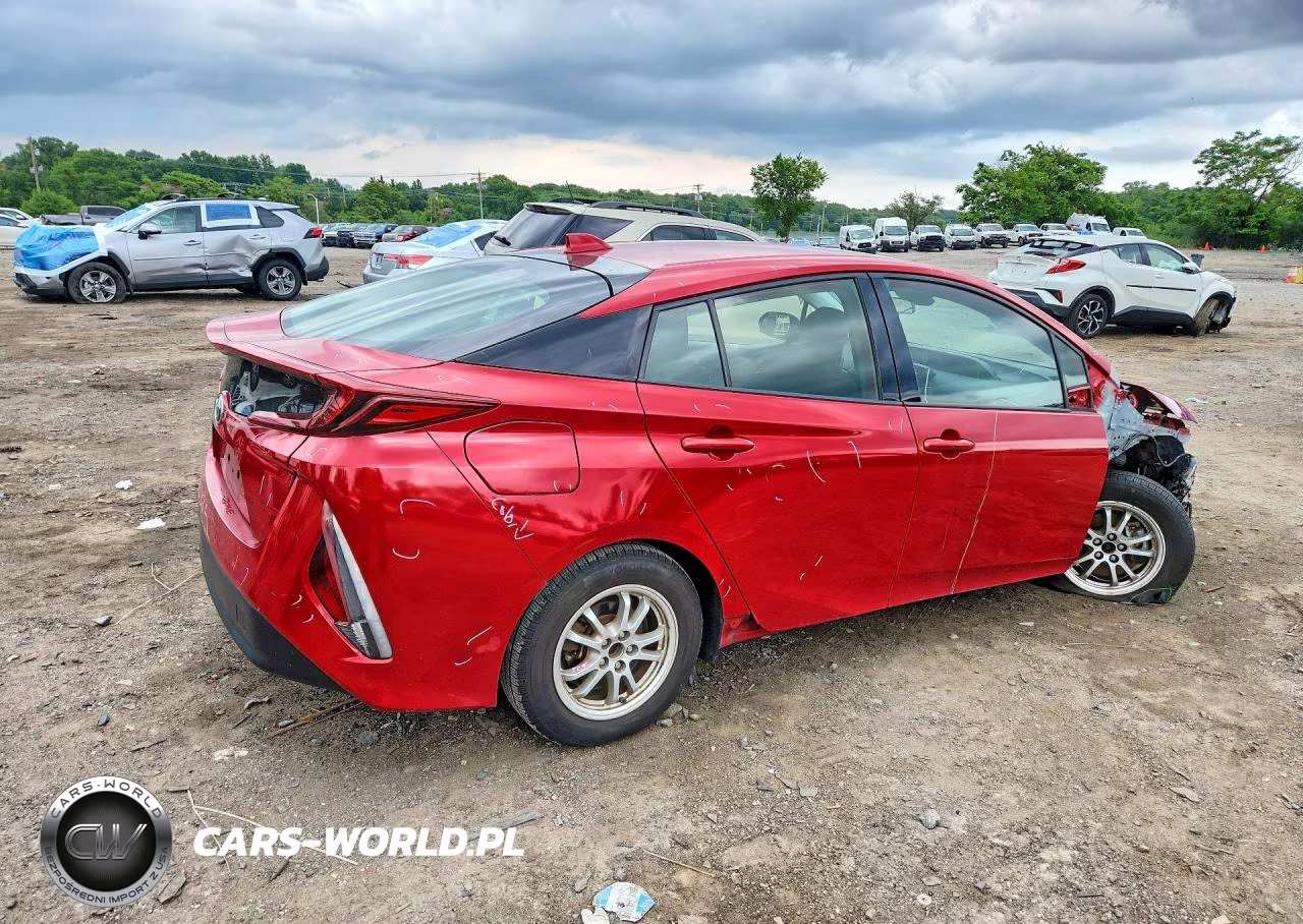 2020 Toyota Prius Prime Le VIN:JTDKARFP6L3120600 - 3