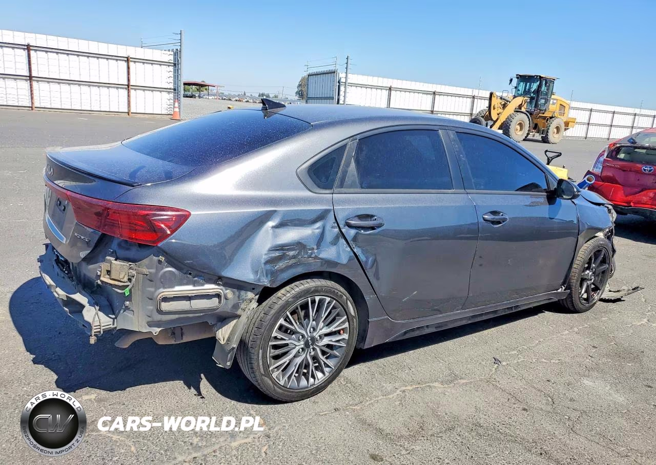 2022 Kia Forte Gt Line VIN:3KPF54AD8NE438364 - 3