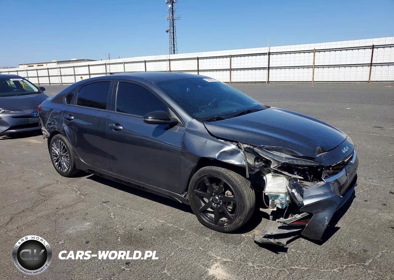 2022 Kia Forte Gt Line VIN:3KPF54AD8NE438364 - 4
