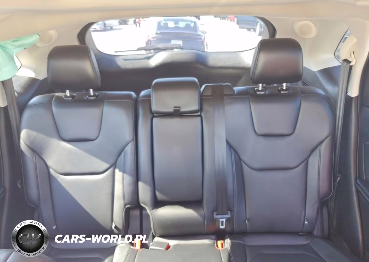 2018 Ford Edge Titanium VIN:2FMPK3K92JBB31710 - 10