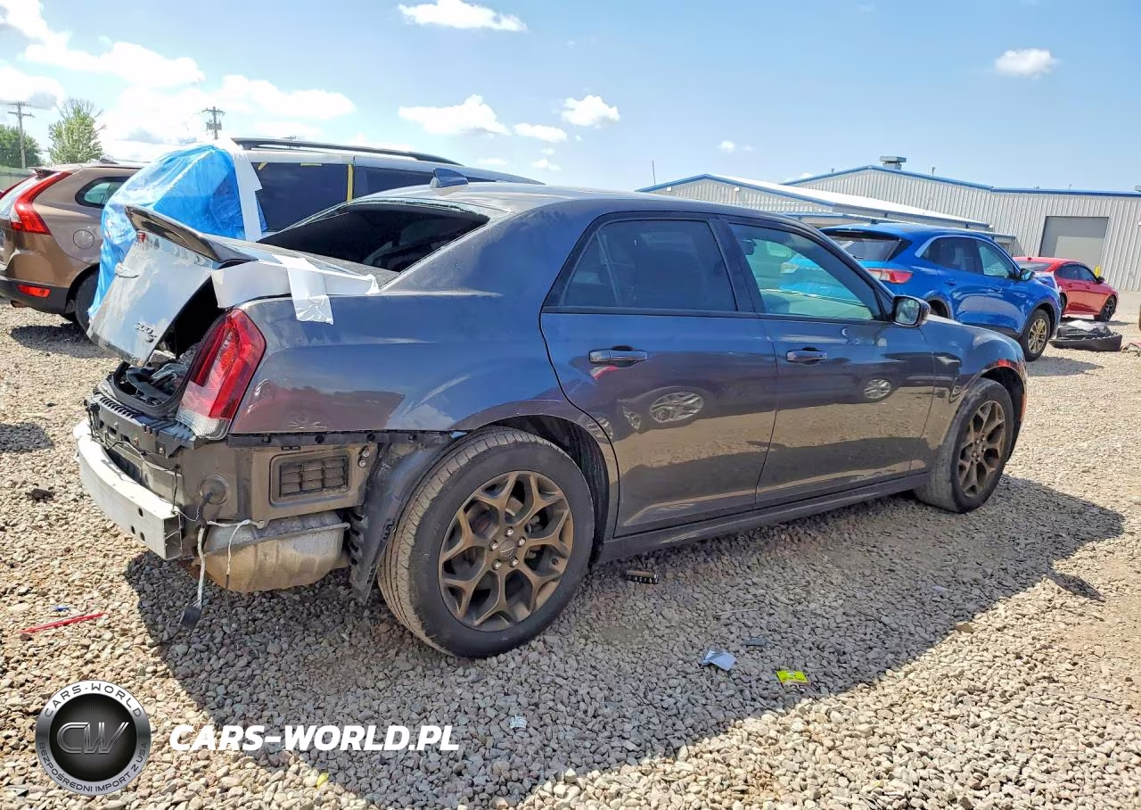 2019 Chrysler 300 S VIN:2C3CCAGG6KH550643 - 3