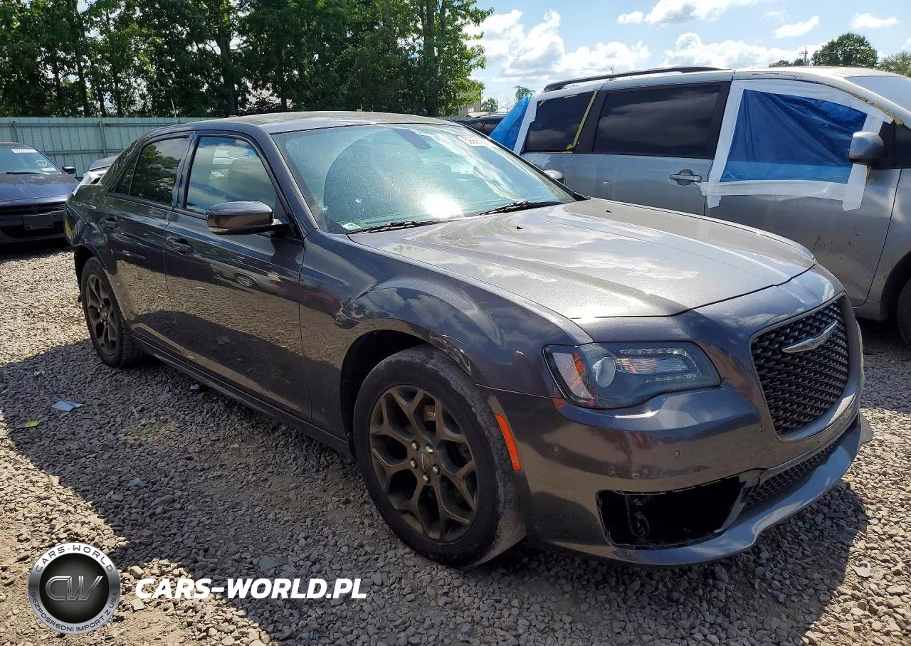 2019 Chrysler 300 S VIN:2C3CCAGG6KH550643 - 4