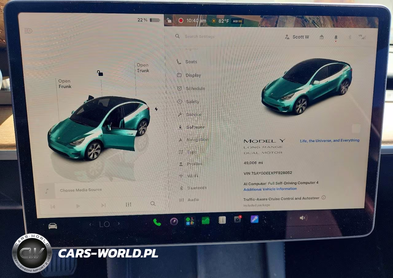 2023 Tesla Model Y VIN:7SAYGDEEXPF928052 - 9