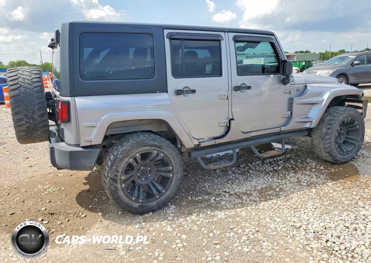 2015 Jeep Wrangler Unlimited Sport VIN:1C4HJWDG8FL618801 - 3