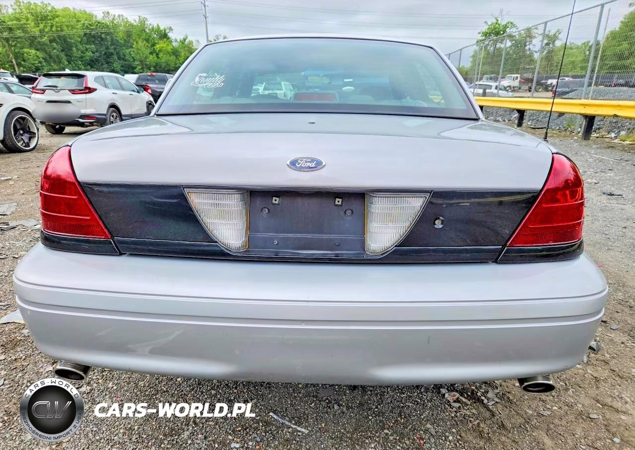 2005 Ford Crown Victoria Police Interceptor VIN:2FAHP71W05X173302 - 6