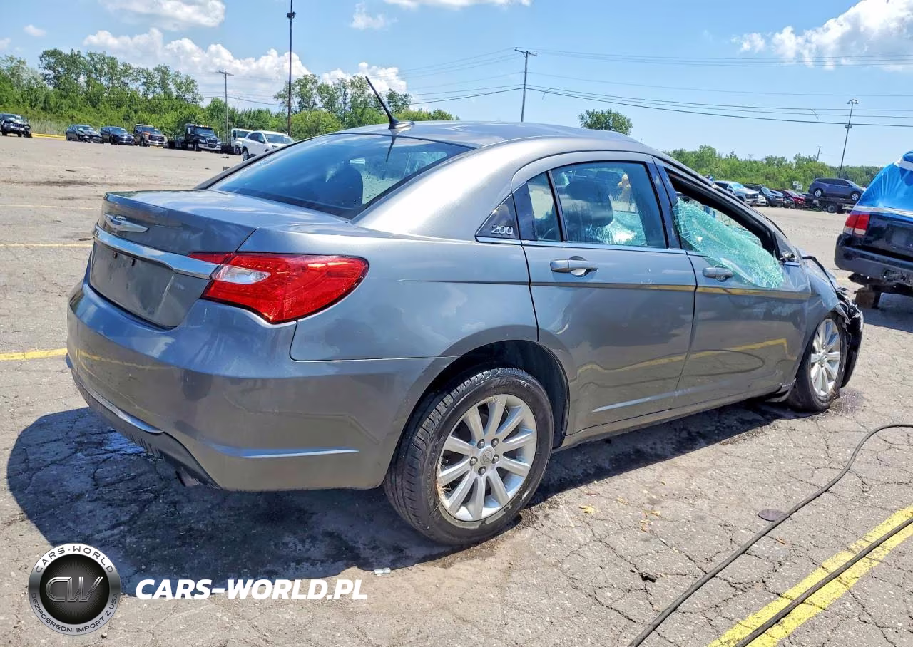 2012 Chrysler 200 Touring VIN:1C3CCBBB6CN123389 - 3