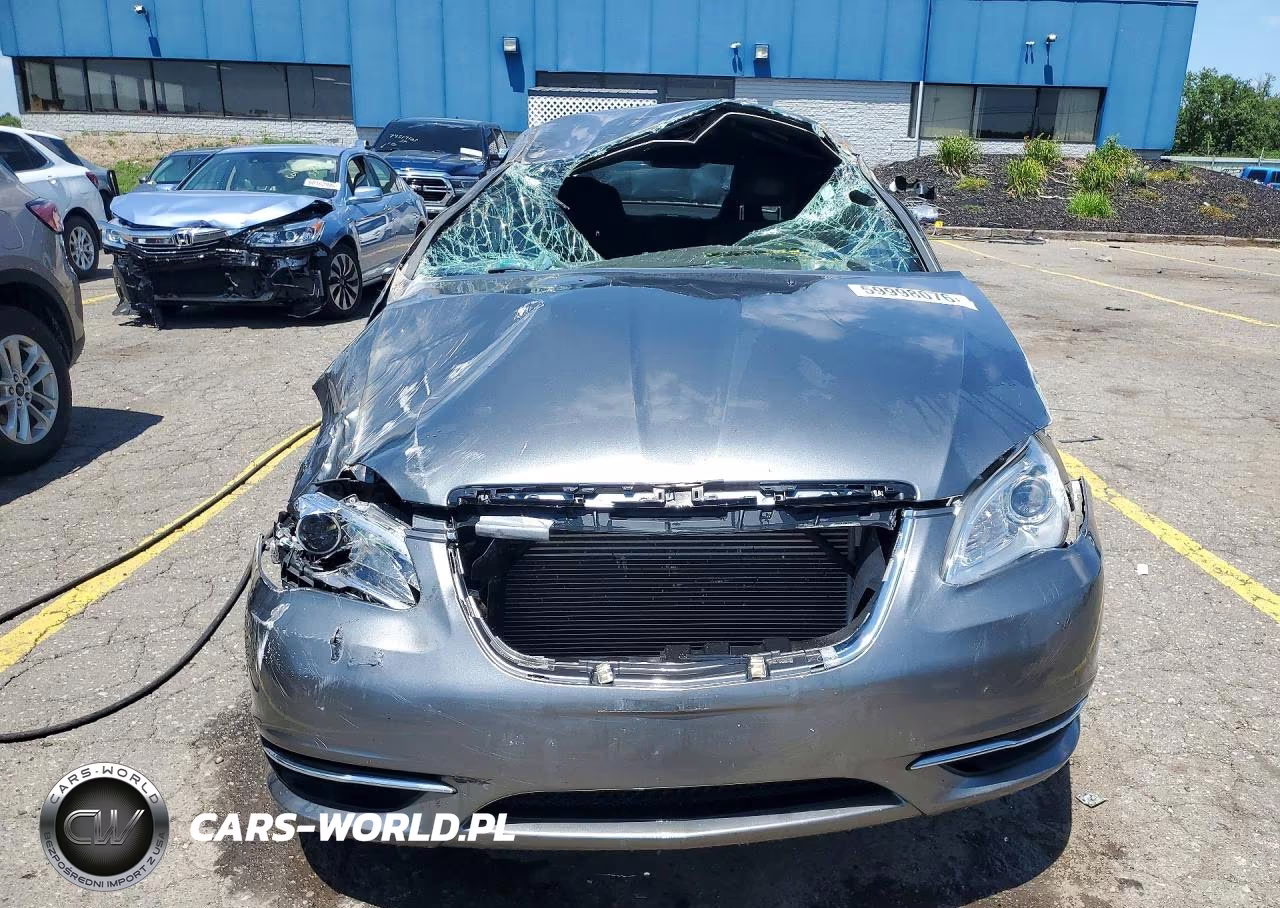 2012 Chrysler 200 Touring VIN:1C3CCBBB6CN123389 - 5