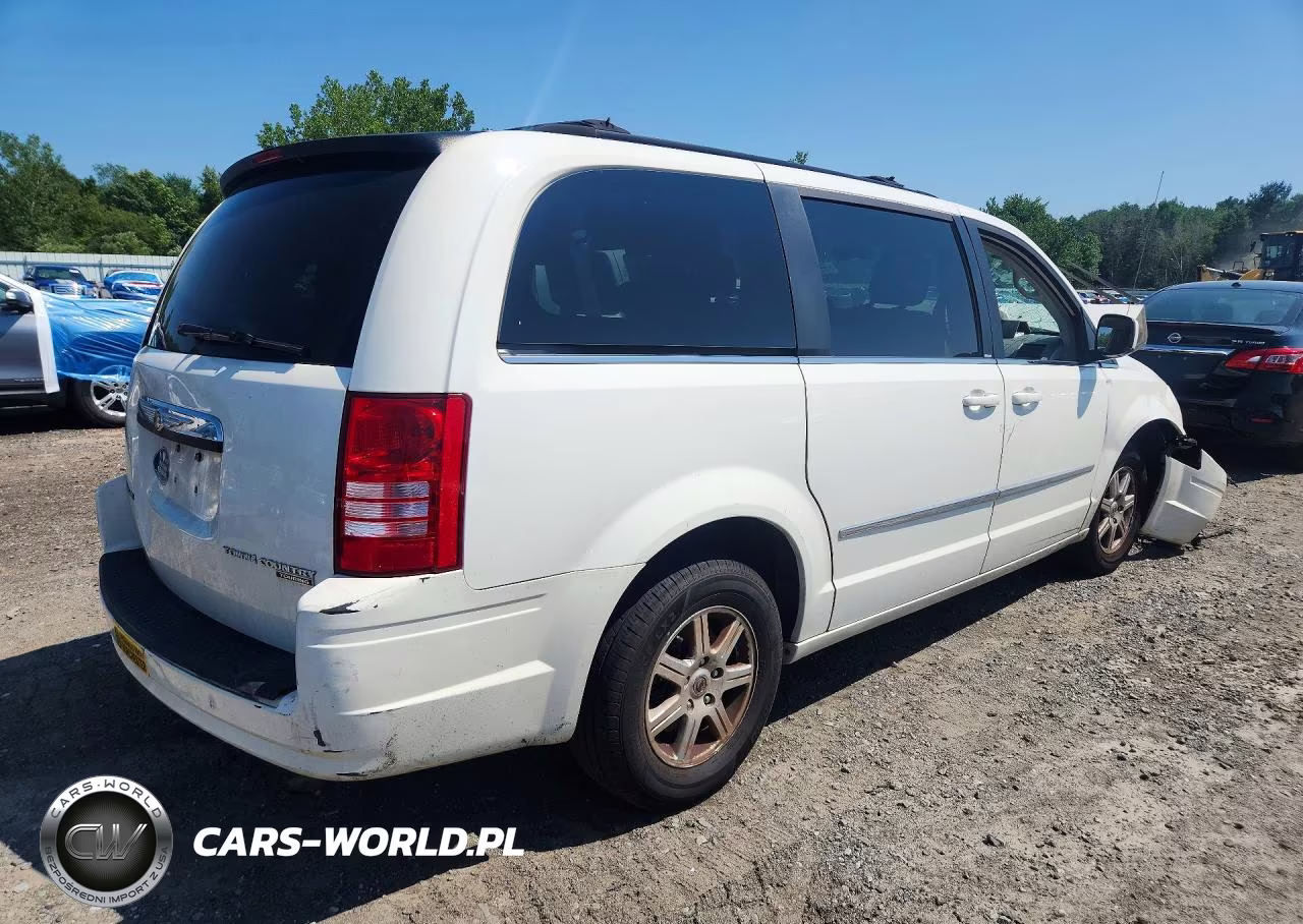 2010 Chrysler Town & Country Touring VIN:2A4RR5D15AR305153 - 3