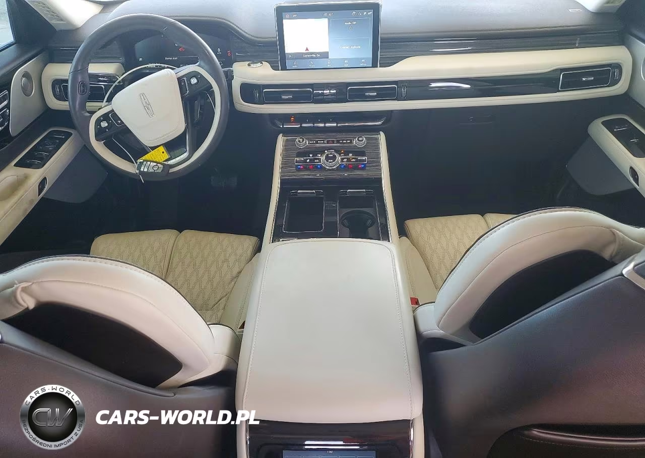 2023 Lincoln Aviator Black Label VIN:5LM5J9XC4PGL23176 - 8