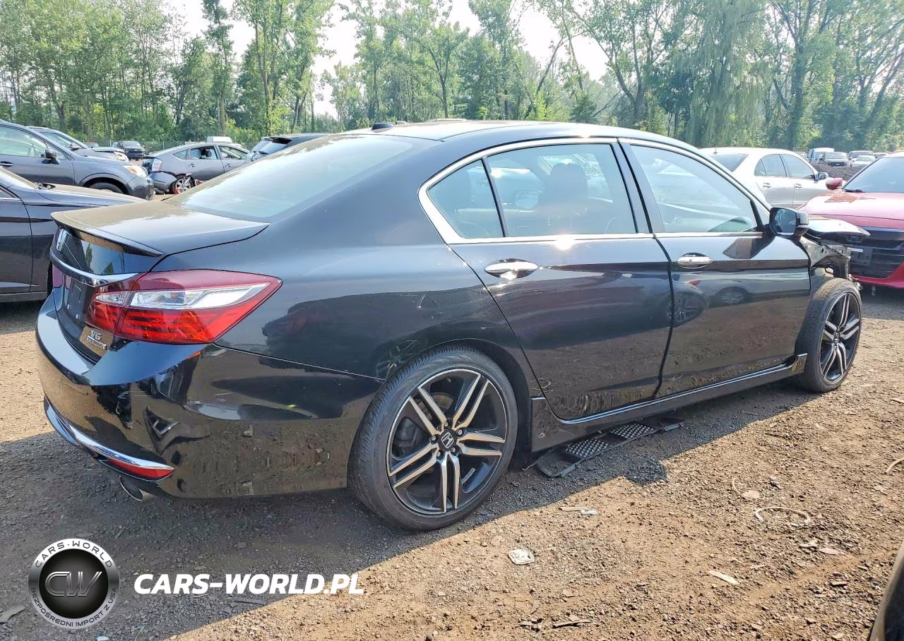 2017 Honda Accord Touring VIN:1HGCR3F99HA010186 - 3