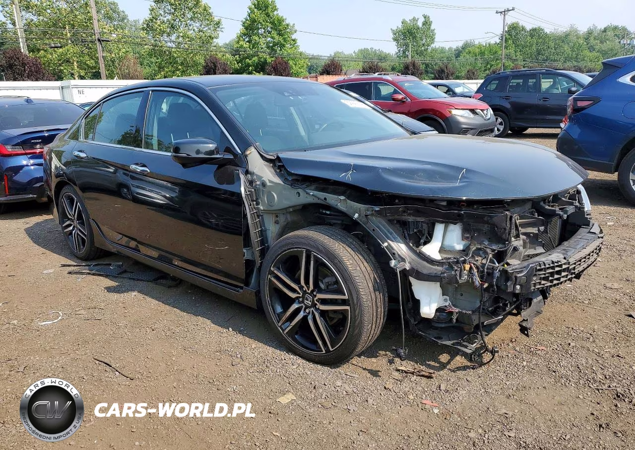 2017 Honda Accord Touring VIN:1HGCR3F99HA010186 - 4