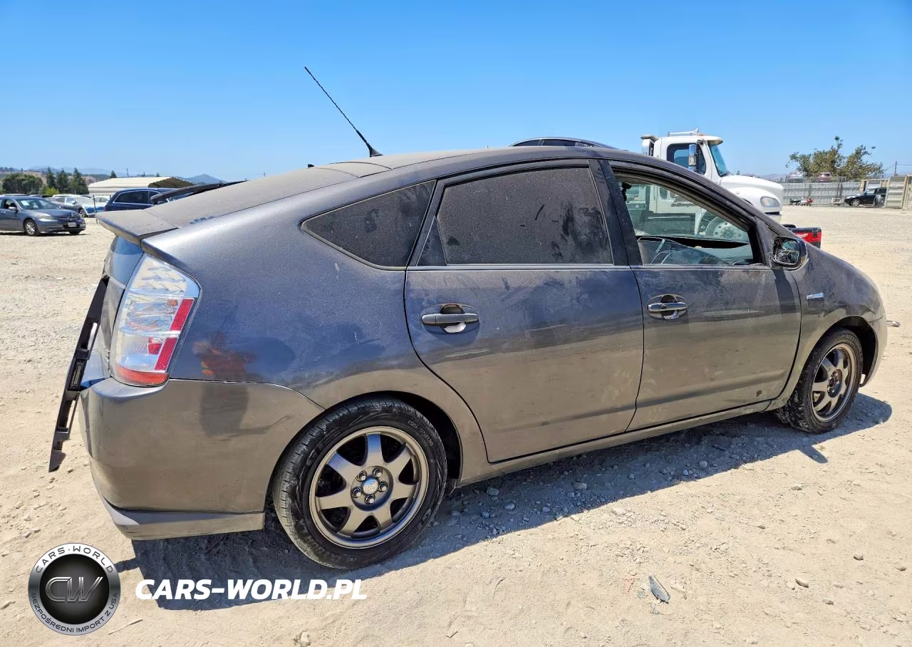 2008 Toyota Prius Base VIN:JTDKB20U883373556 - 3