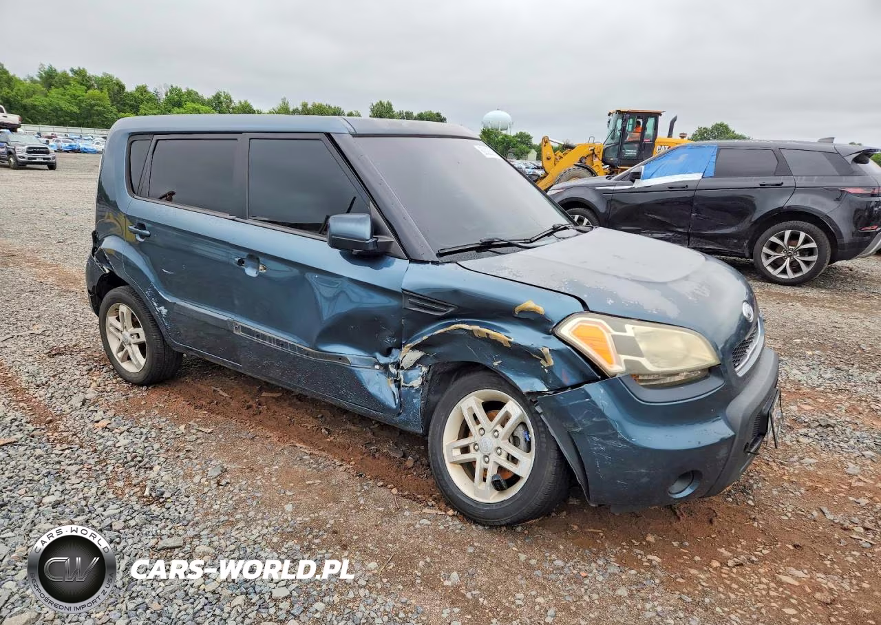 2011 Kia Soul + VIN:KNDJT2A21B7314872 - 4