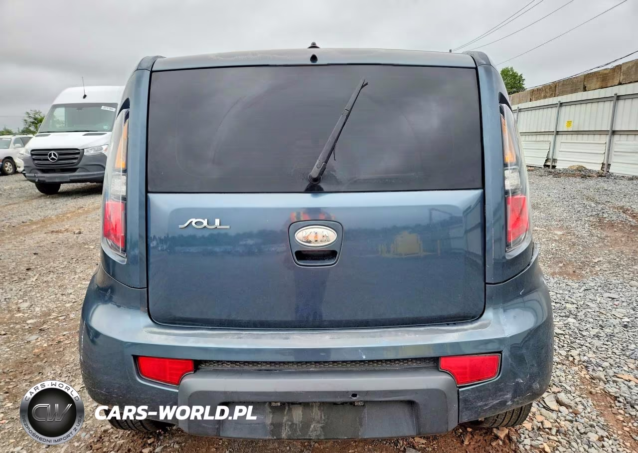 2011 Kia Soul + VIN:KNDJT2A21B7314872 - 6