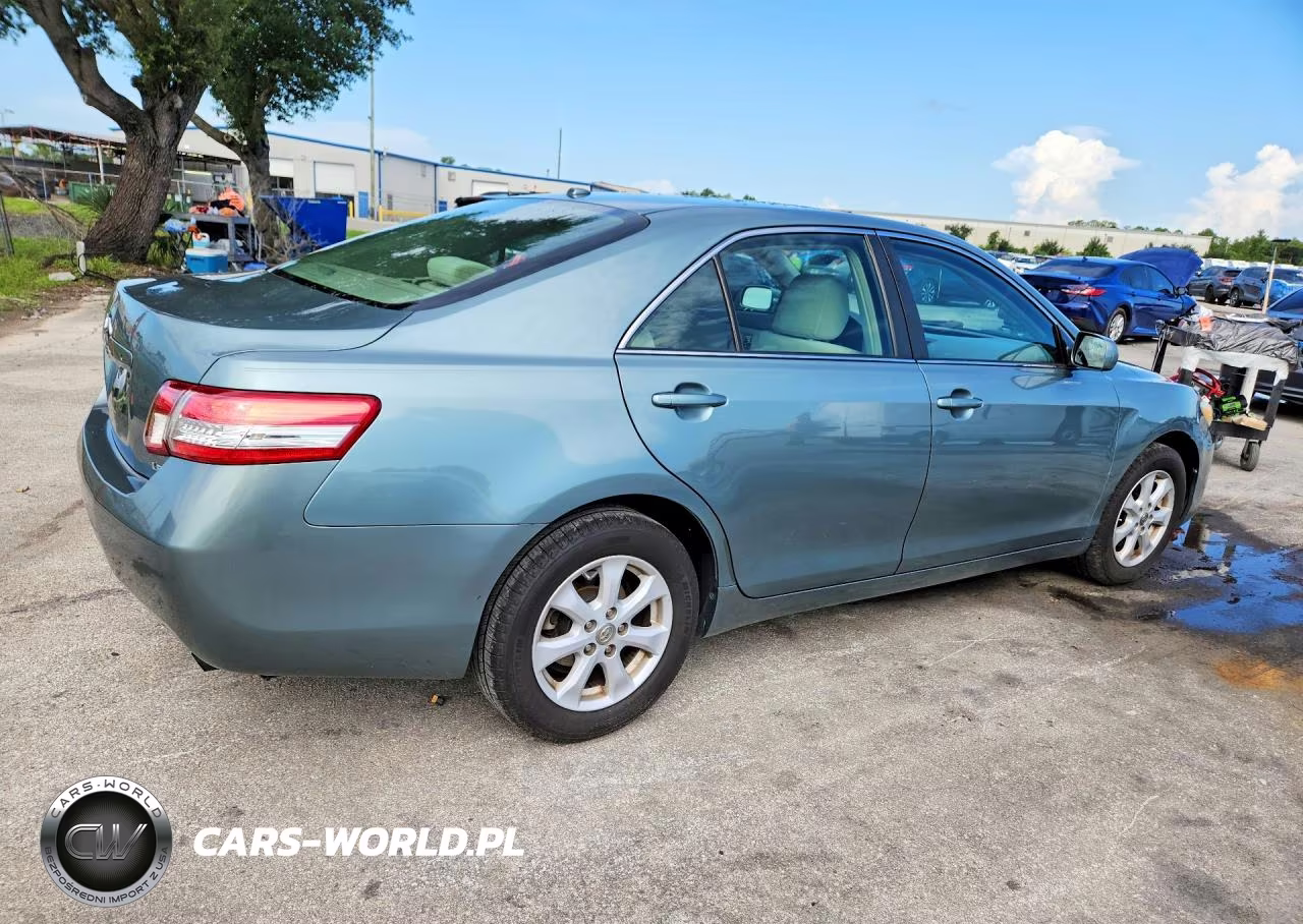 2010 Toyota Camry Le VIN:4T1BF3EK8AU571101 - 3