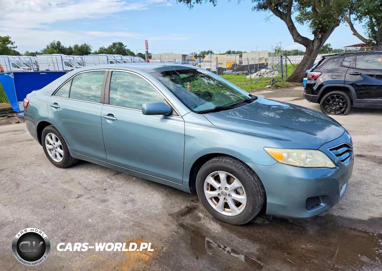 2010 Toyota Camry Le VIN:4T1BF3EK8AU571101 - 4