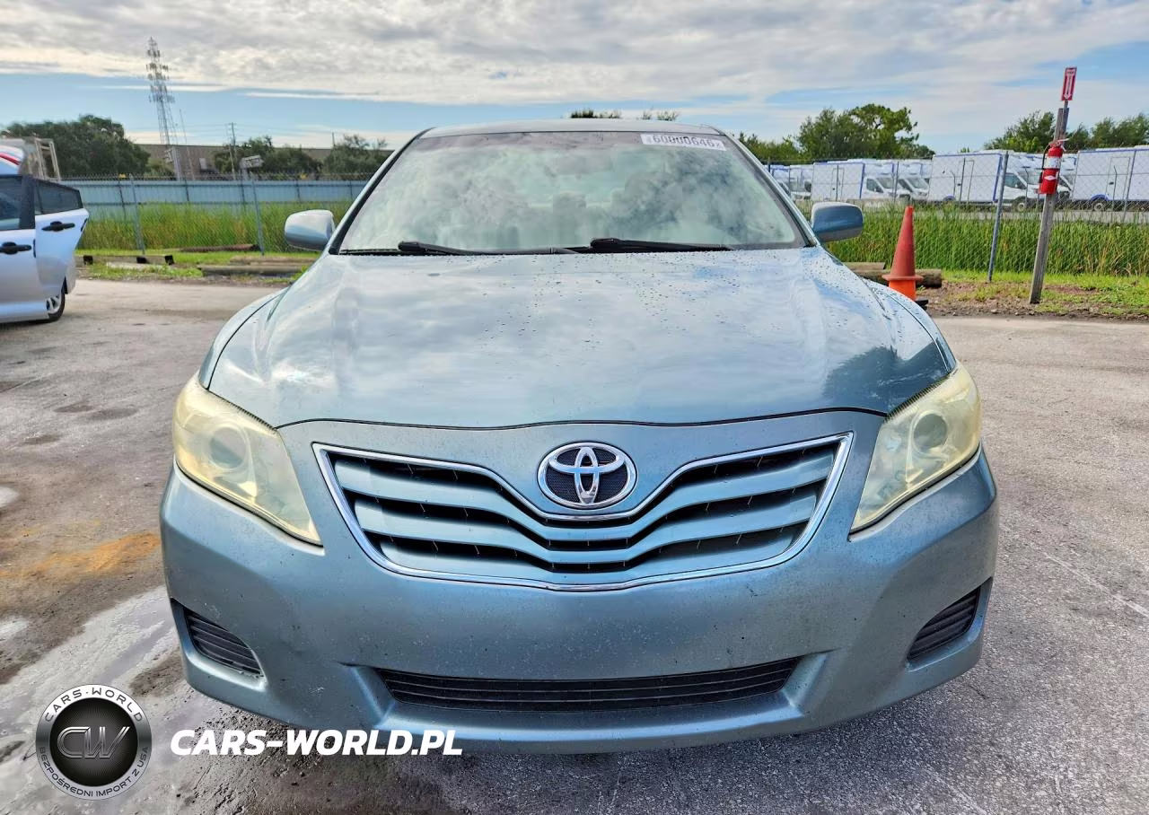 2010 Toyota Camry Le VIN:4T1BF3EK8AU571101 - 5
