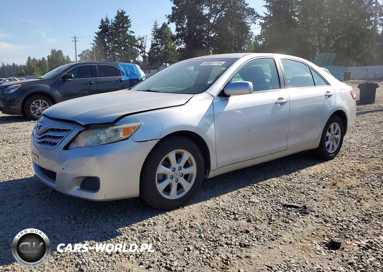 2011 Toyota Camry Le – zdjęcie 1 z 12
