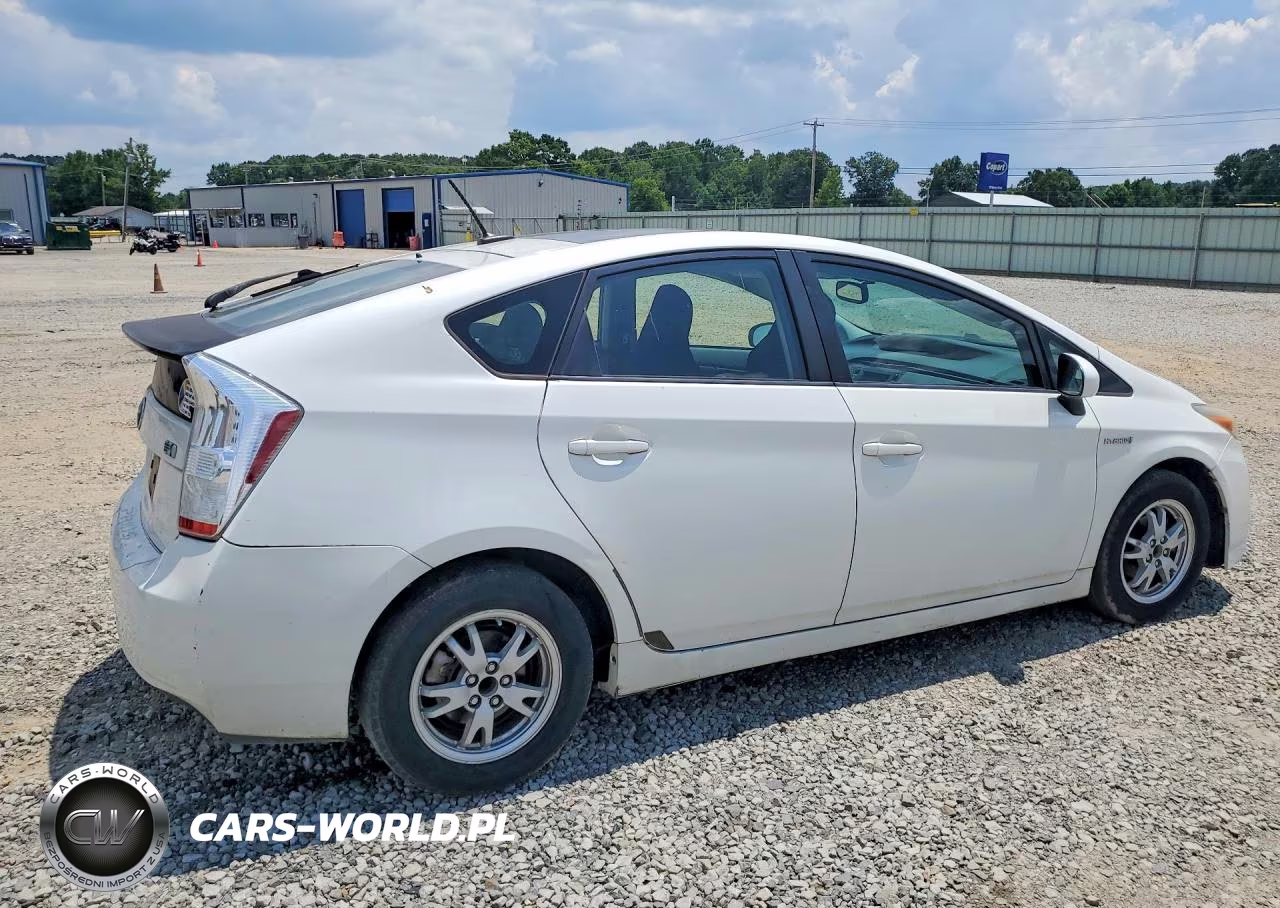 2011 Toyota Prius Four VIN:JTDKN3DU0B0253377 - 3