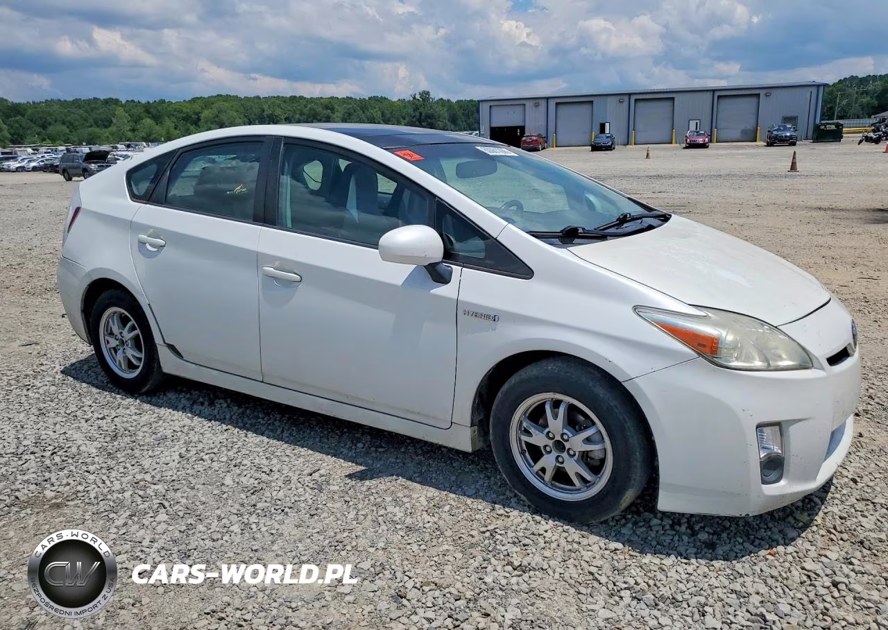 2011 Toyota Prius Four VIN:JTDKN3DU0B0253377 - 4