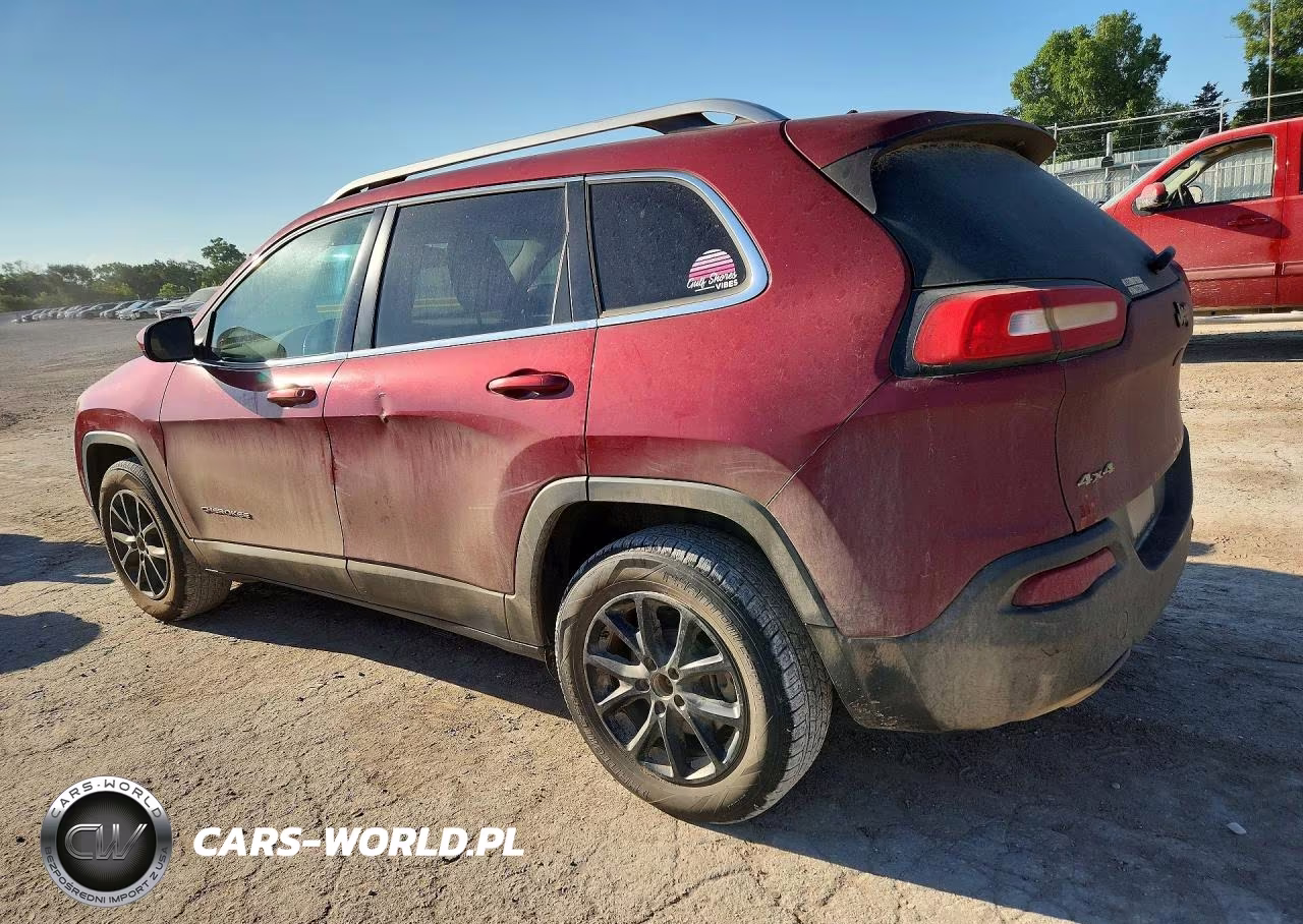 2015 Jeep Cherokee Latitude VIN:1C4PJMCB3FW691918 - 2