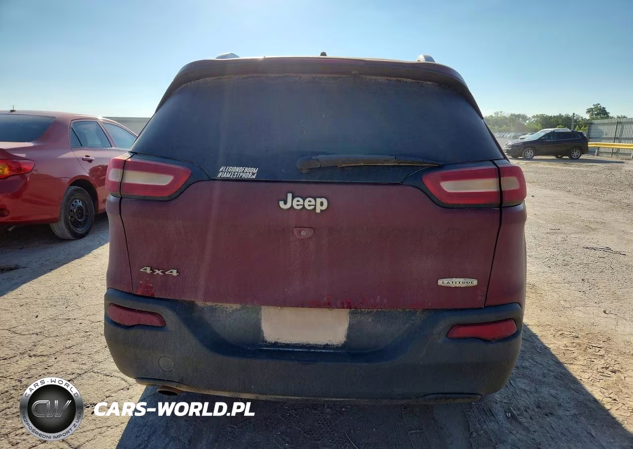 2015 Jeep Cherokee Latitude VIN:1C4PJMCB3FW691918 - 6