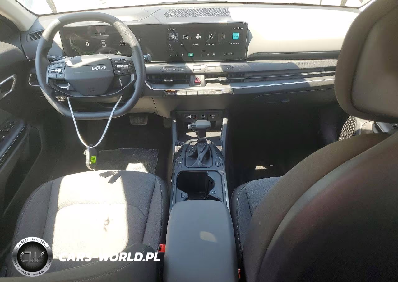 2025 Kia K4 Lx VIN:3KPFT4DE6SE175071 - 8