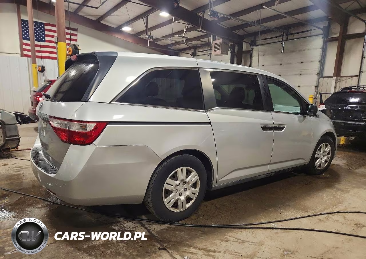 2011 Honda Odyssey Lx VIN:5FNRL5H21BB010610 - 3