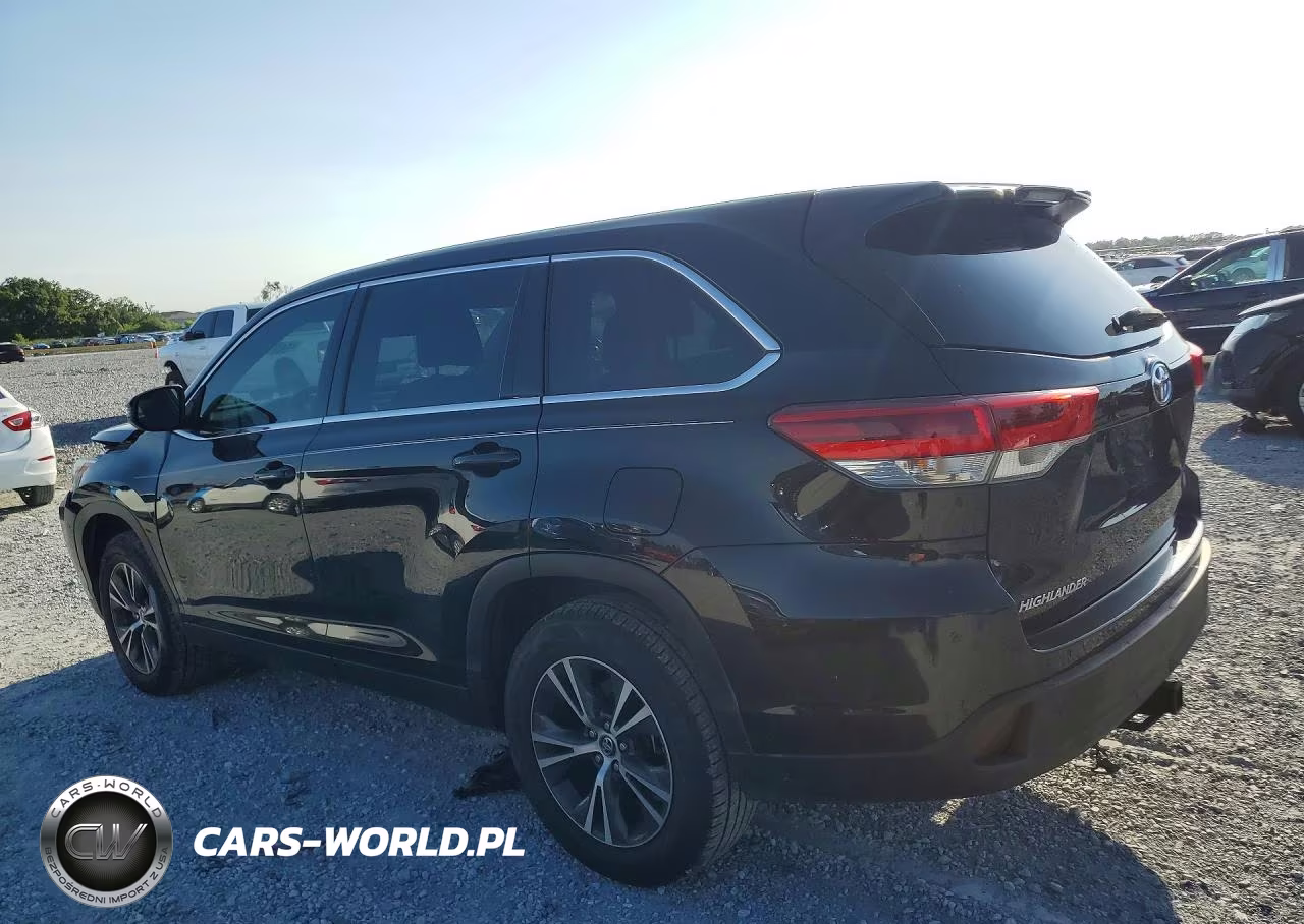 2019 Toyota Highlander Le VIN:5TDZARFH8KS056029 - 2