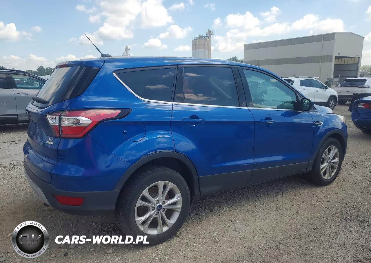 2017 Ford Escape Se VIN:1FMCU0GDXHUC23429 - 3
